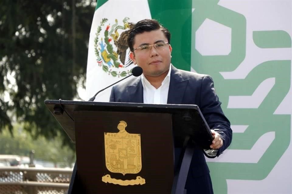 Félix Arratia, Secretario de Medio Ambiente estatal.