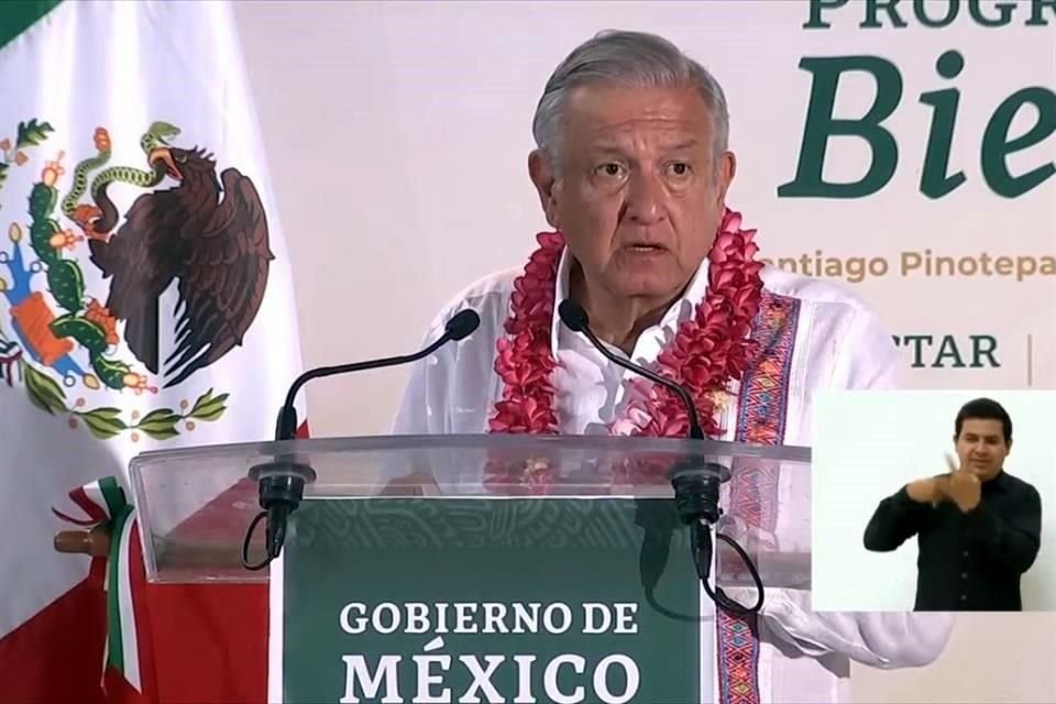 El Presidente López Obrador pidió a funcionarios encargados de programas sociales acelerar las obras y mejorar distribución de apoyos.