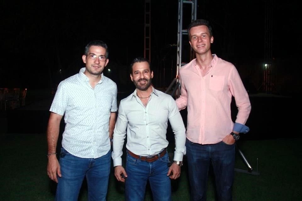 Armando Martínez, Olid Villarreal y Sander Van De Elagemaat