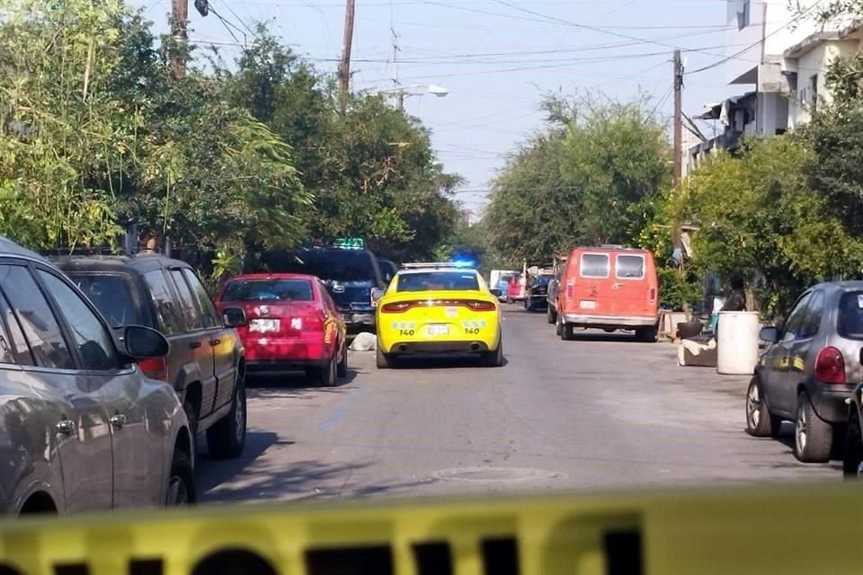 Un hombre sufre un aparente golpe de calor tras quejarse con familiares de sofocarse dentro de su casa y luego desvanecerse en la calle.