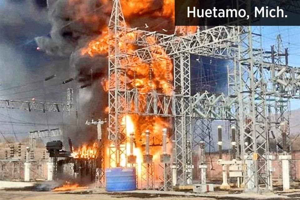 En Huetamo, Michoacán, estallaron transformadores de CFE. Llevan tres días sin luz.