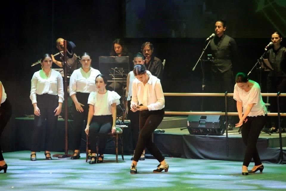 Alumnas de Flamenco Estudio de Cristina Barragán