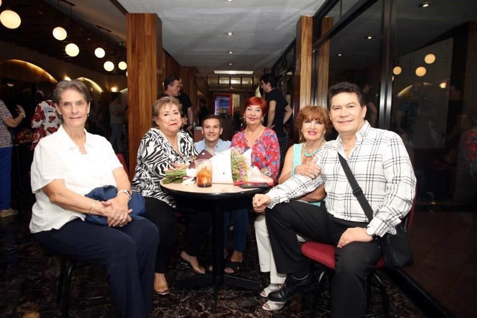 María del Pilar Lombard, Alicia Alatorre, José Clouthier, Norma Treviño de la Garza, María Castellanos y René Marmolejo