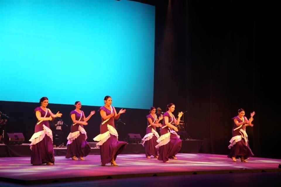 Alumnas de Flamenco Estudio de Cristina Barragán
