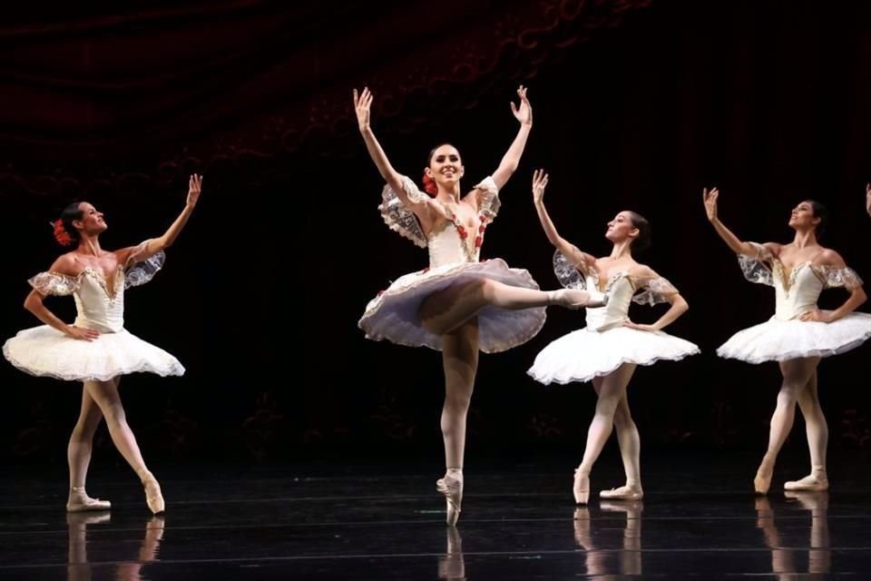 Laura Barbosa, solista, en 'Paquita'.