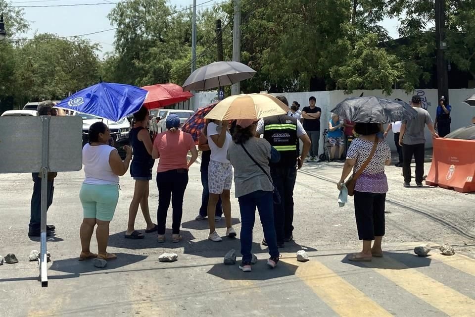 Por segundo día, habitantes del Casco protestaron ayer por los apagones.