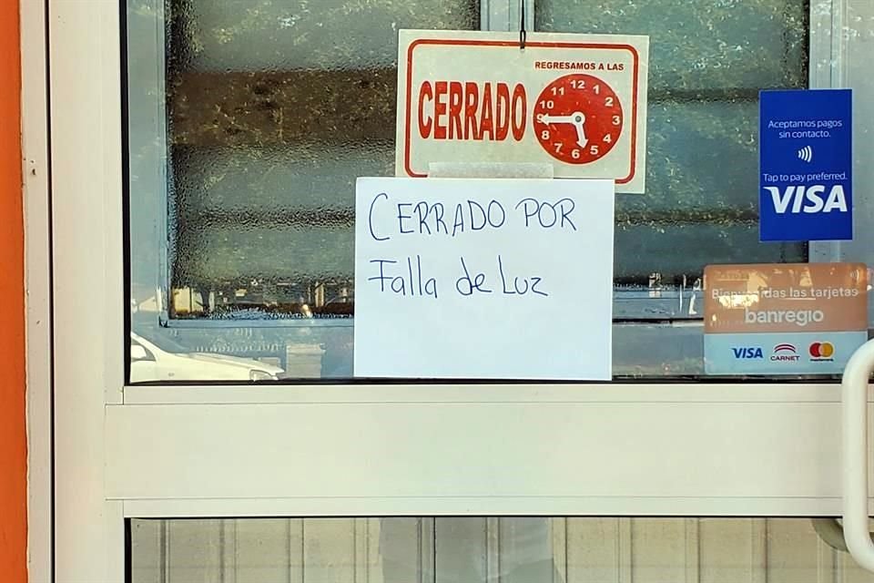 Negocios del Centro de Allende se vieron afectados por los apagones.