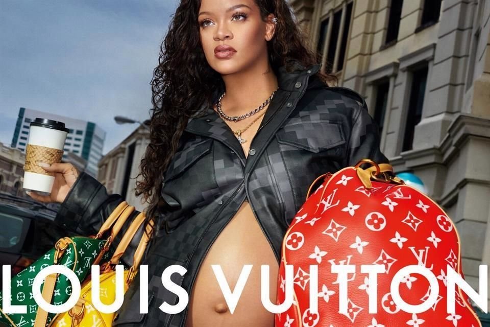 Rihanna posó embarazada para la campaña de Louis Vuitton hecha por Pharrell Williams.