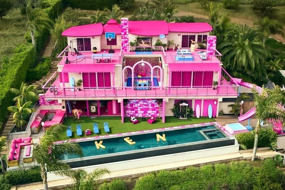 La DreamHouse de Barbie en Malibú, Estados Unidos, forma parte de una oferta limitada de la plataforma Airbnb.