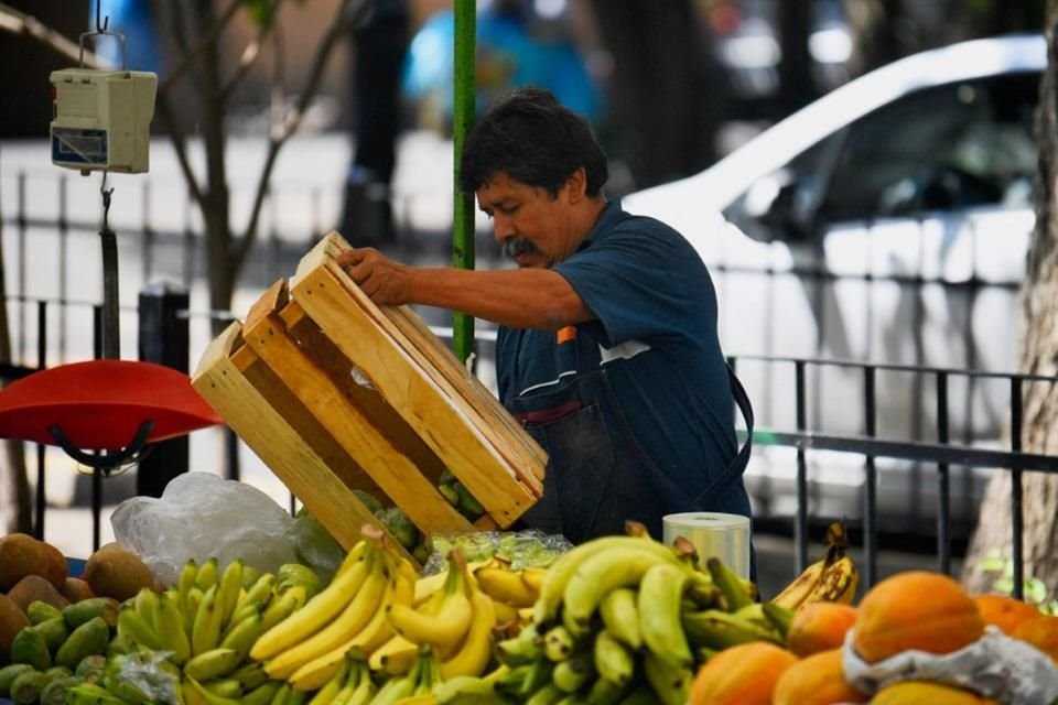 En los primeros 15 días de septiembre, el Índice Nacional de Precios al Consumidor registró un aumento de 4.44 por ciento a tasa anual, su menor cifra en 60 quincenas.