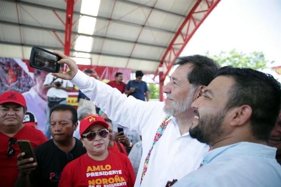 Noroña estuvo de gira en Ciudad del Carmen, Campeche.