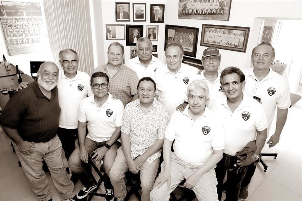 Eduardo Lelo, Rolando Cabrera, Martín Michaus, Pedro González, Gerardo Hernández, Marco Lira, Gerardo Treviño, Gilberto Valdez, Marcos Menéndez, Jorge Cepeda y José Gómez