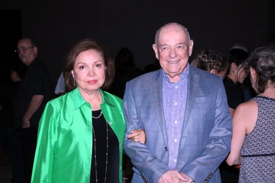 Laura de Dávila y Eduardo Dávila