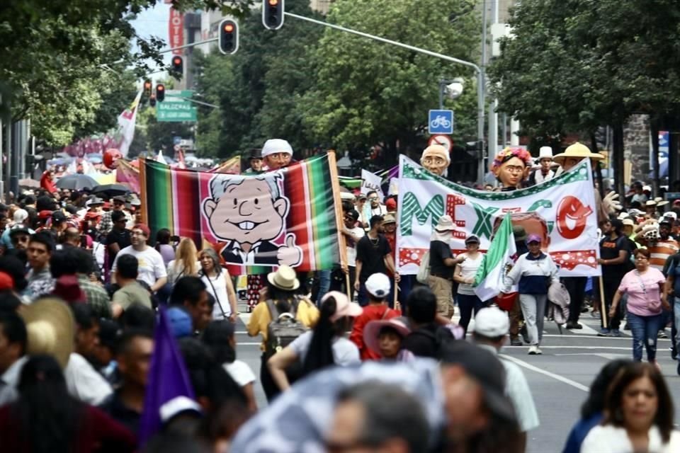 Todo fue fiesta en las calles aledañas al Zócalo capitalino.