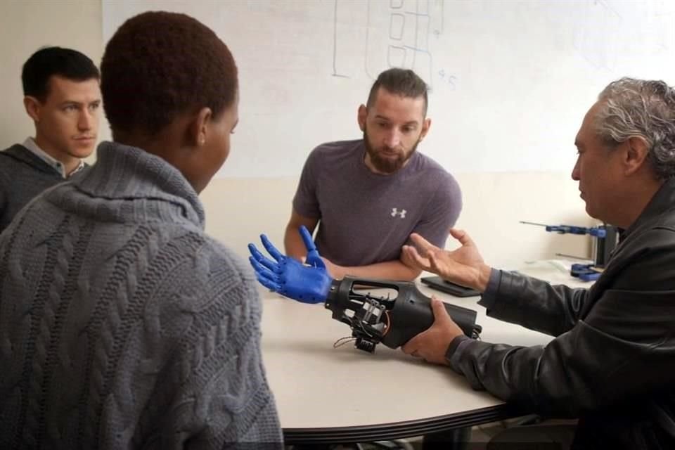 Una de las potenciales aplicaciones de este trabajo es la creación de dispositivos que ayuden a la  rehabilitación física.