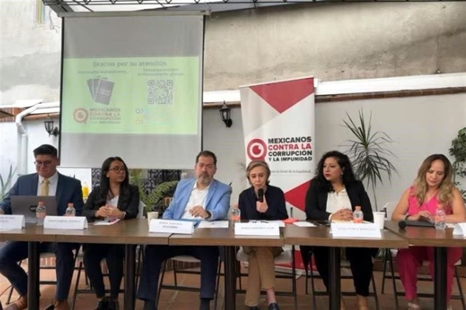 Integrantes de MCCI en la presentación del Tablero de Impunidad.