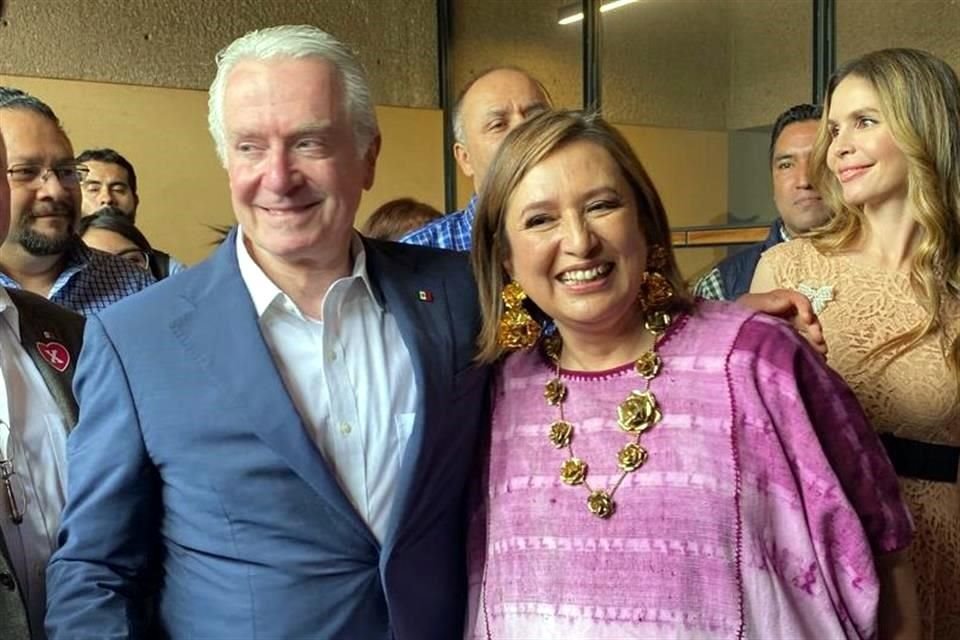 Santiago Creel y Xóchitl Gálvez coincidieron en la sede del PAN tras registrarse como aspirantes a la candidatura presidencial.