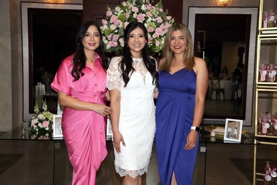 Palmira Carrales González, Martha Carrales González y Fabiola Carrales González