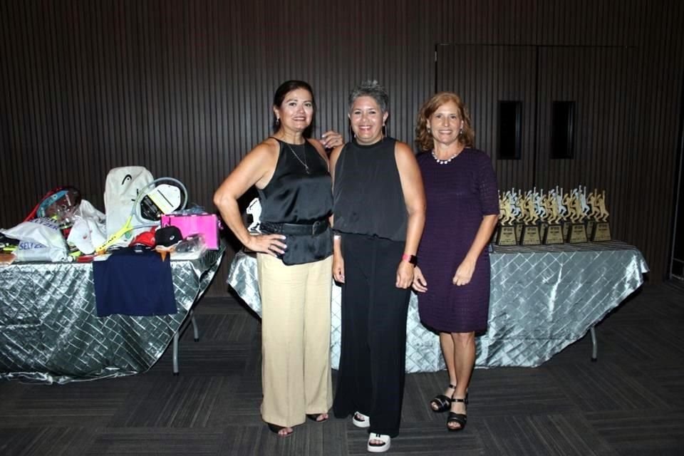 Teresa Rodríguez, Gabriela Pérez y Ana Mayra Ramírez