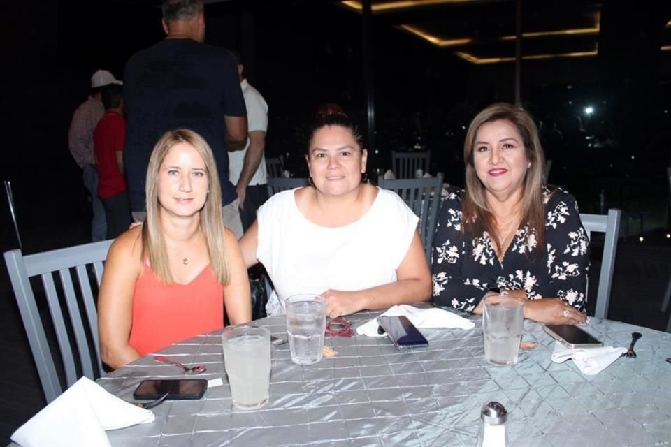 María Fernanda Herrera, Caty Ballesteros y Delia Romero