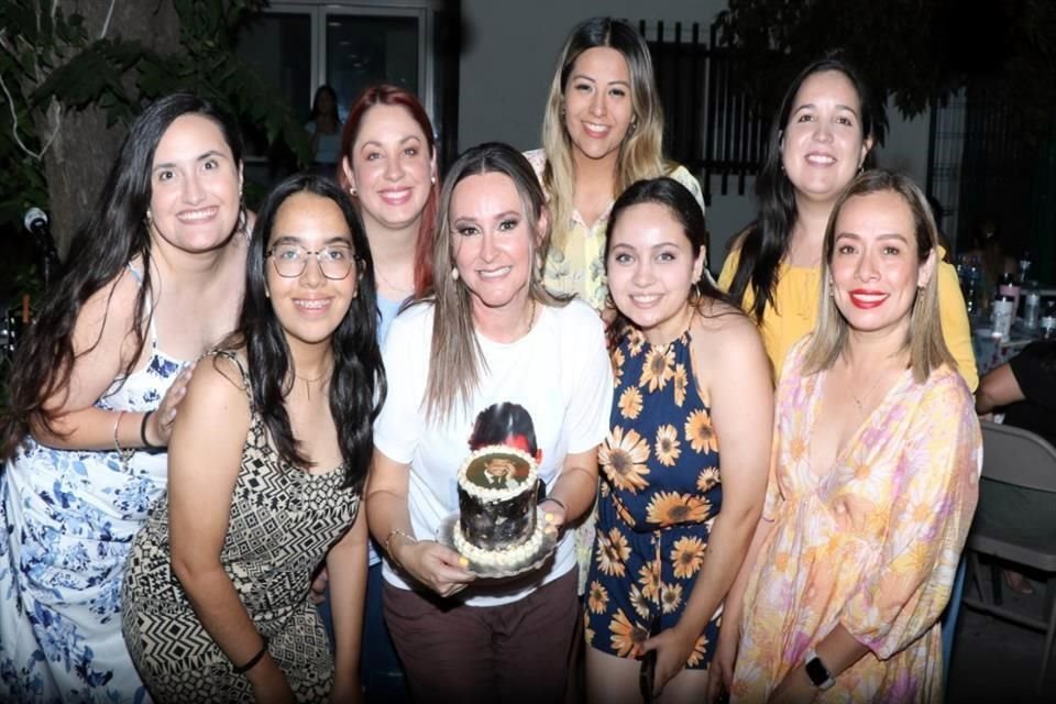 Linda Rivera, Greta Overgahen, Ely Uribe, Paty Hernández, Mariel Ibarra, Karla Saldaña, Gaby Maldonado y Yesenia Rivera