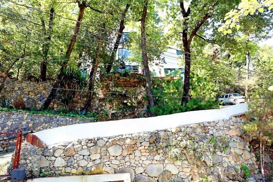 La casa se encuentra en Olinalá y desde el 2017 los vecinos han expresado su inconformidad ante las autoridades.