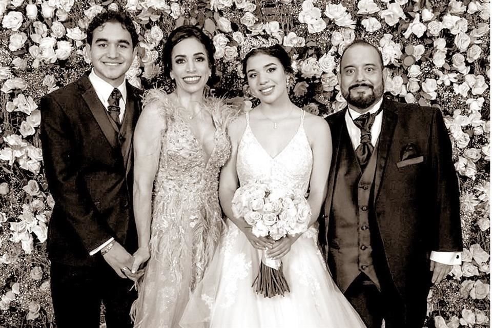 MARZO 2023 Jesús Payán celebró en familia el quinceaños de su hija Renata.
