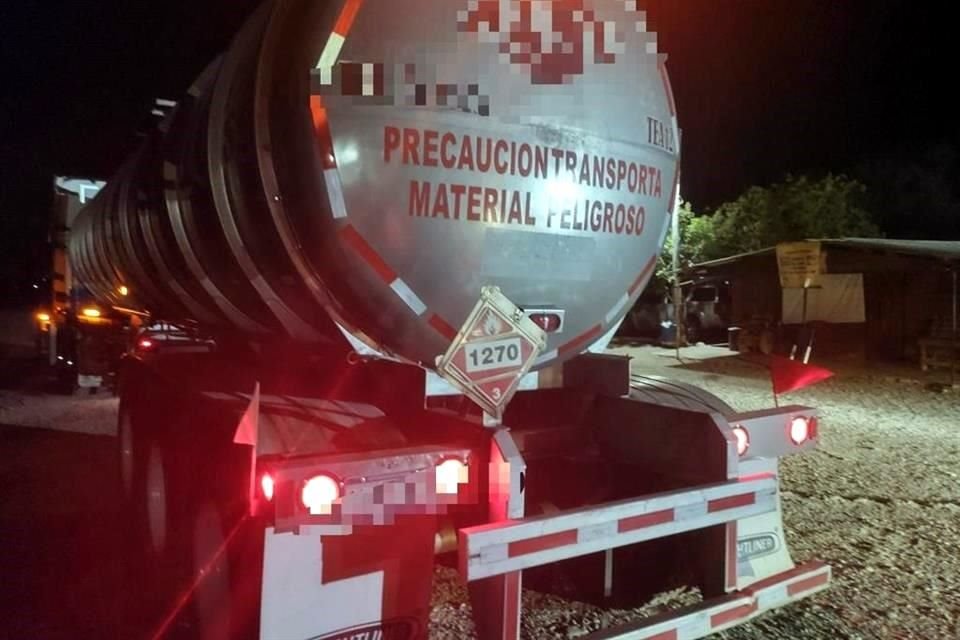 Fueron localizados en el kilómetro 199 de la Carretera Ciudad Victoria-Monterrey.