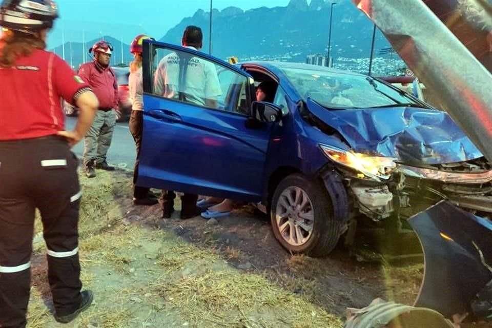 El automovilista chocó en la Avenida Antonio L. Rodríguez, a la altura del puente que conecta con la Avenida Santa Bárbara.