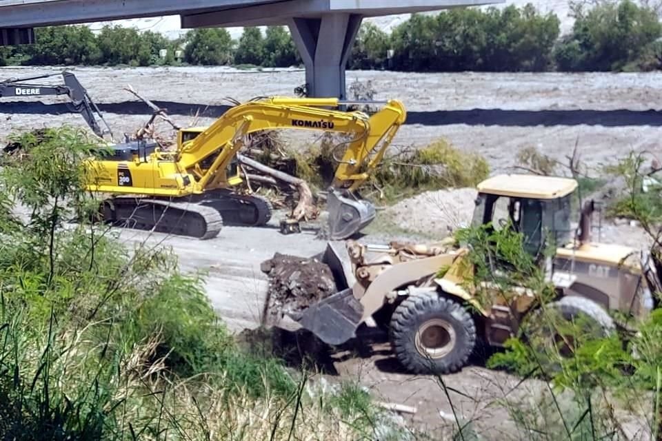 El desmonte del Río Santa Catarina fue anunciado el jueves pasado e inició el viernes.