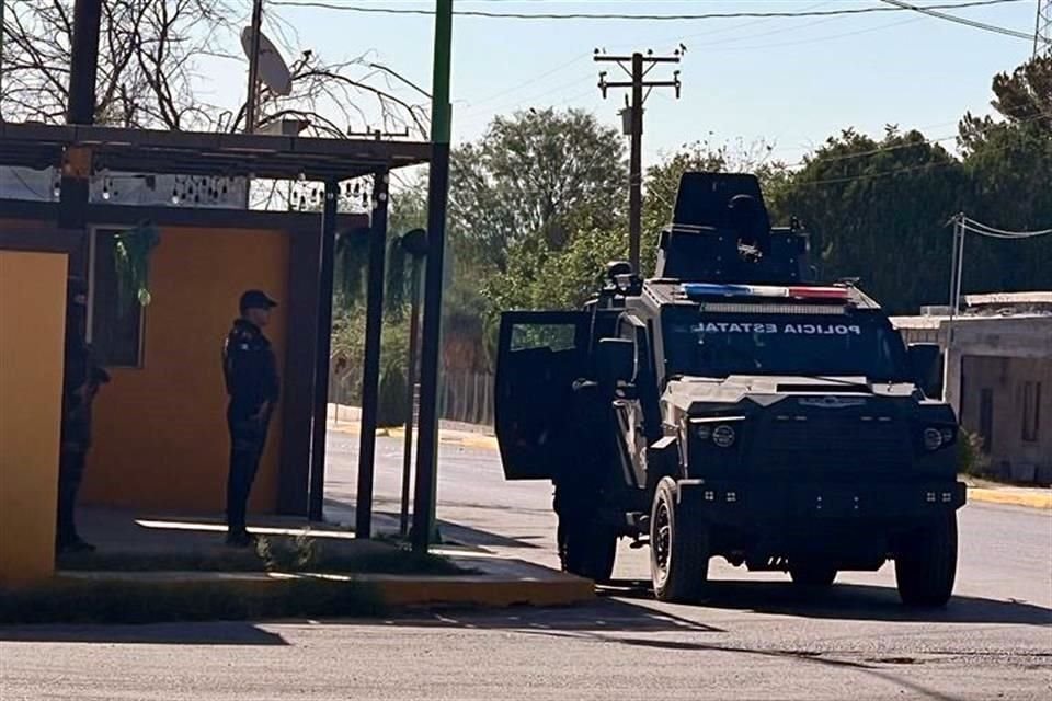 En la entrada al Municipio se colocó una unidad Black Bamba de la Policía estatal.