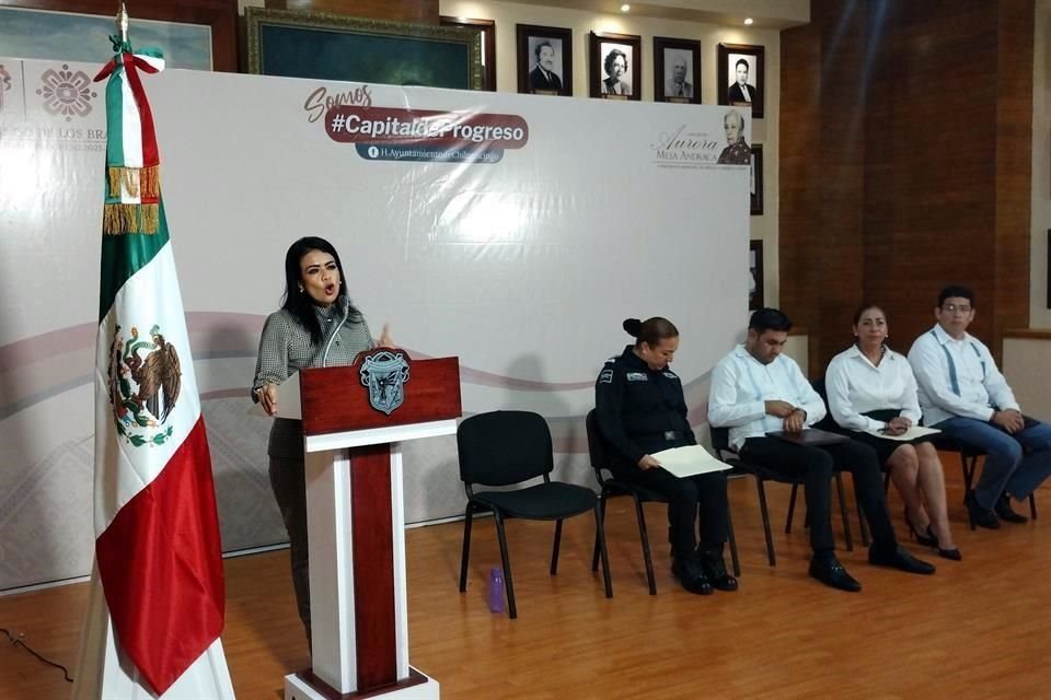 La Alcaldesa Norma Otilia Hernández en su conferencia de prensa de todos los lunes.