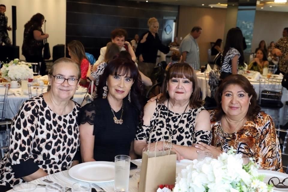 Alma Arroyo, Alicia Martínez, Carmen de Ibarra y Leticia Rodríguez