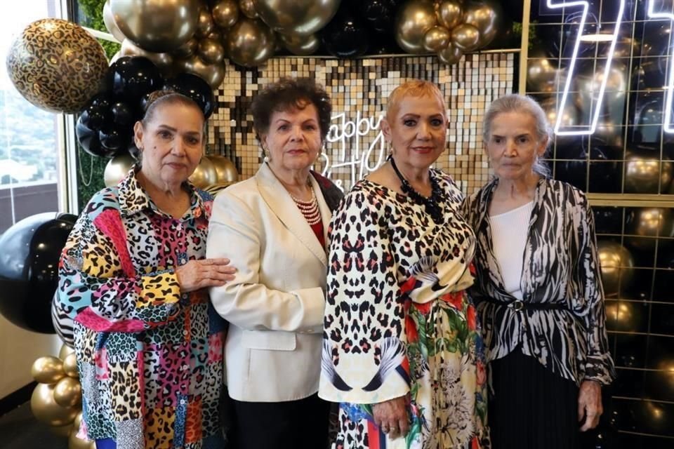 Norma de Alejandro, Florinda de Alejandro, Adriana de Alejandro y Blanca de Alejandro