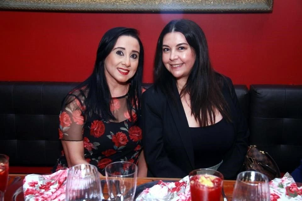 Norma Cuevas y Claudia Guerra