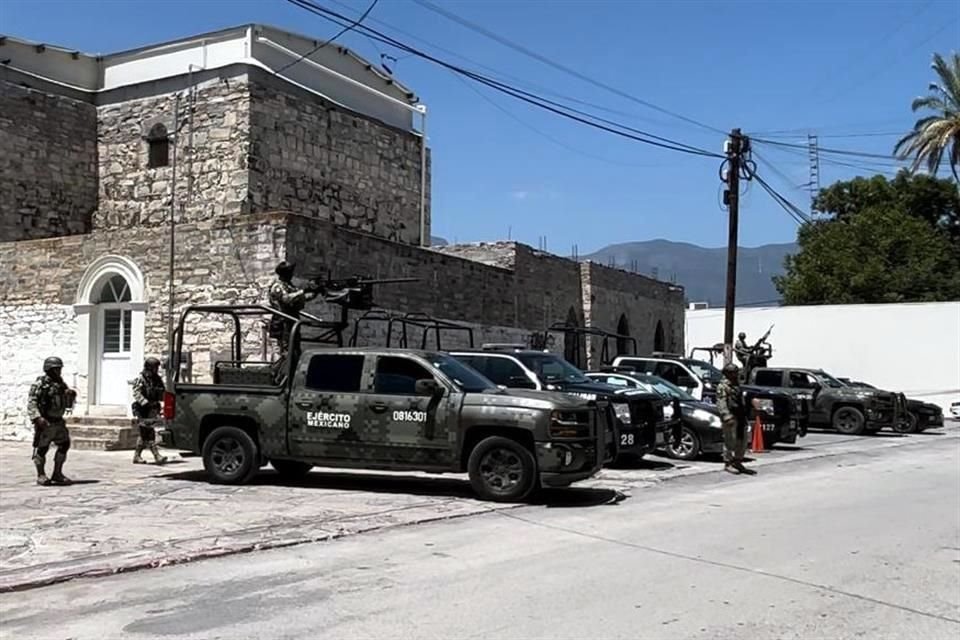 Además de Fuerza Civil, a los trabajos de vigilancia se han sumado elementos del Ejército Mexicano.