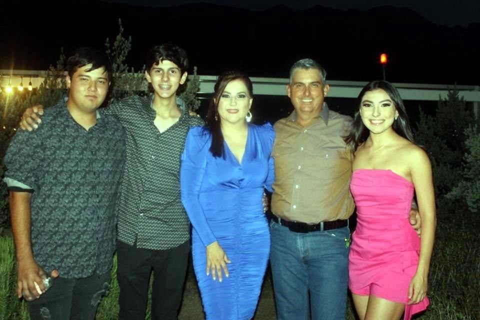 Manuel Garza, Gerardo Garza, Marina Morales de Garza, Manuel Garza González y Debanhi Garza