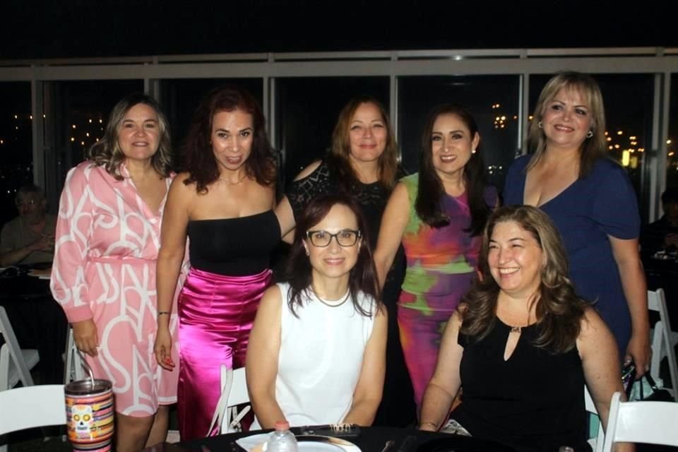 Blanca Rodríguez, Mardalia Villarreal, Paty Juárez, Claudia Garza, Paty Medina, Martha Loera, Olga Chapa, Lorena Villarreal, Olivia Vargas y Blanca del Toro