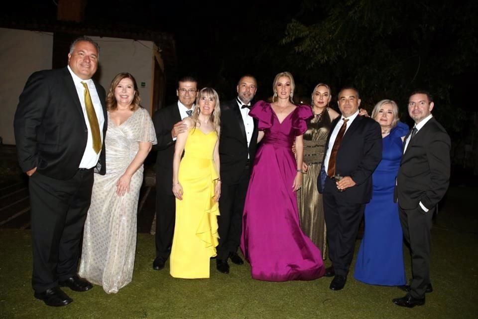 Gerardo Solano, Elsa Peña y amigos