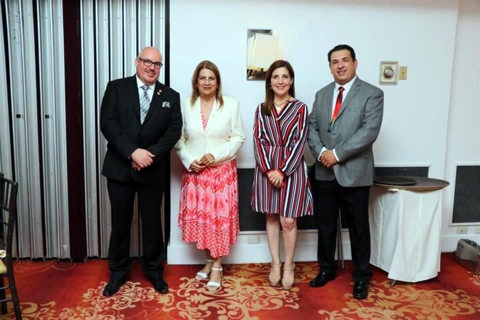 Jorge Peña, Martha Flores, Cristina Montemayor y Federico Rodríguez