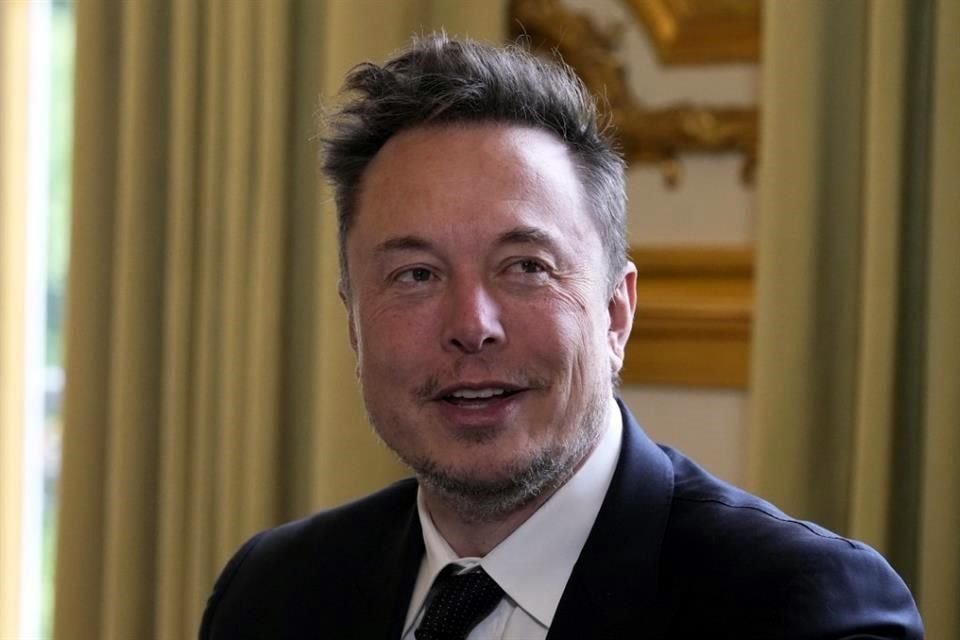 The Financial Times informó previamente sobre la puesta en marcha de xAI en abril, junto con informes de que Elon Musk había obtenido miles de procesadores GPU de Nvidia con el fin de potenciar un potencial modelo de lenguaje grande.