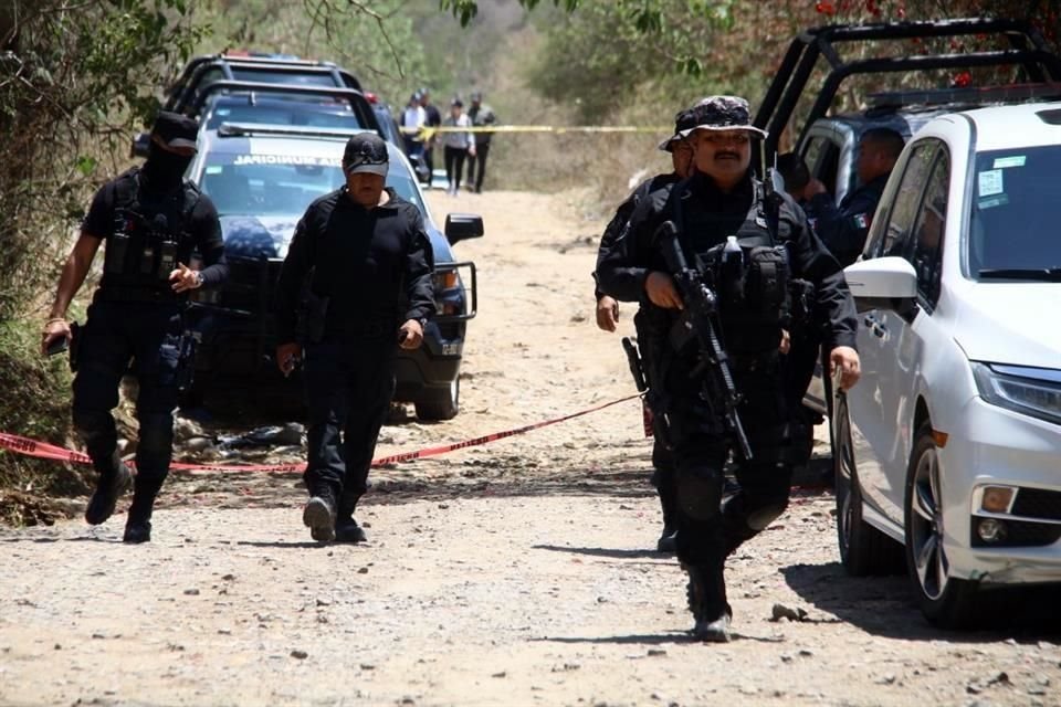 El Gobernador Enrique Alfaro anunció que se suspenden las búsquedas de personas desaparecidas basadas en llamadas anónimas, luego del ataque con explosivos contra personal de la Fiscalía.