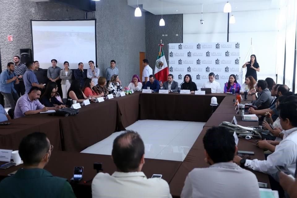Especialistas y Diputados sostienen ,esa de trabajo en el Congreso sobre el Río Santa Catarina.