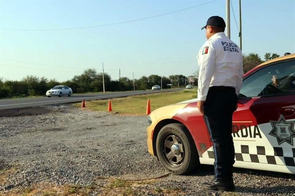 Los patrullajes de efectivos de la Guardia Estatal incluyen brindar seguridad a los paisanos que llegan de los Estados Unidos y que cruzan por Tamaulipas a fin de llegar a sus localidades de origen.