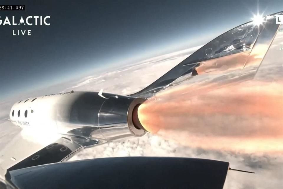 Esta es la nave de Virgin Galactic en la que realizarán el viaje.