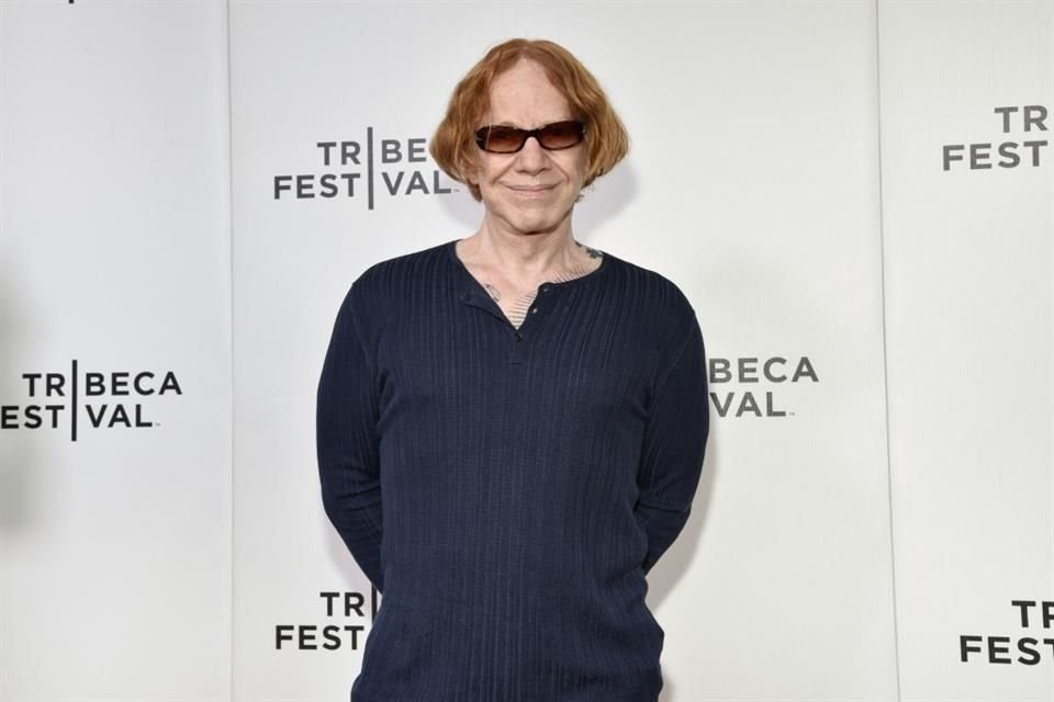 Danny Elfman está siendo acusado por Nomi Abadi de no pagar el acuerdo al que llegaron tras demandarlo por acoso sexual.