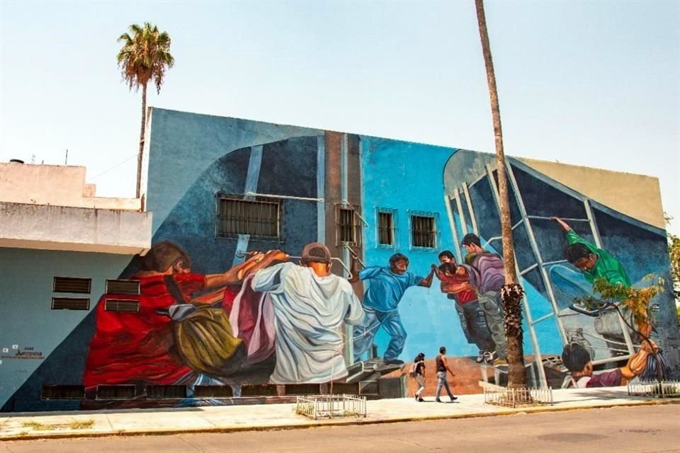 Mural de Jupiterfab ubicado en la Av. Niños Héroes y Alemania, en Guadalajara.