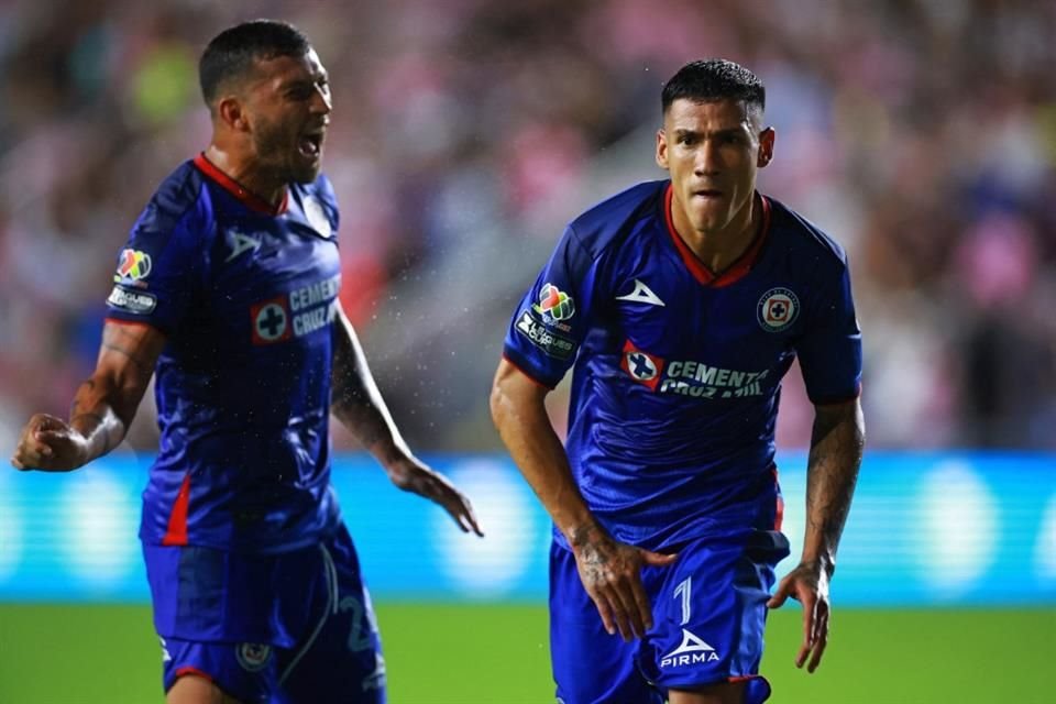 Uriel Antuna anotó por Cruz Azul.