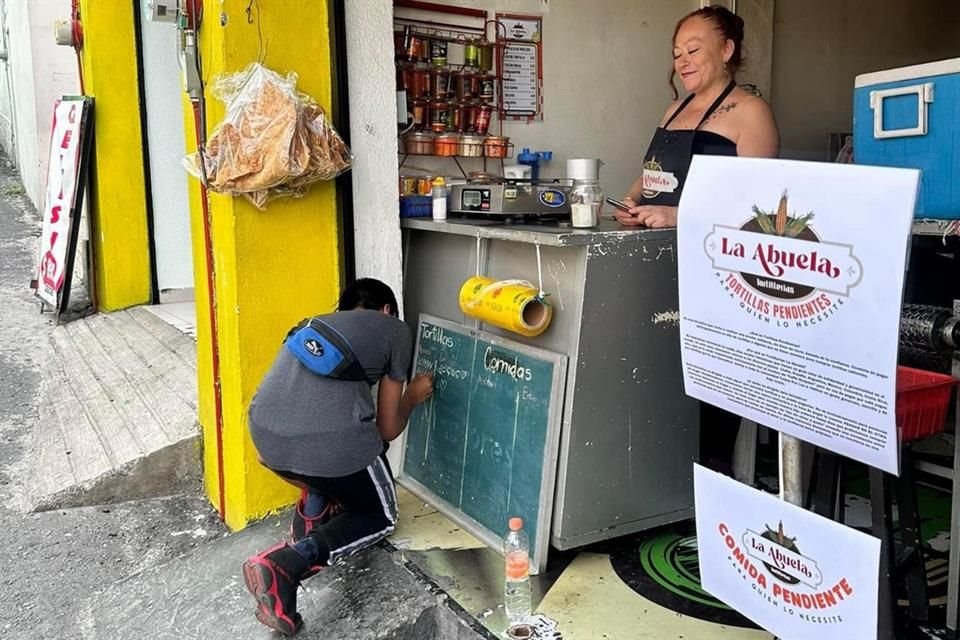 La iniciativa es denominada Tortillas Pendientes y fue implementada por la Tortillería La Abuela desde hace dos semanas.