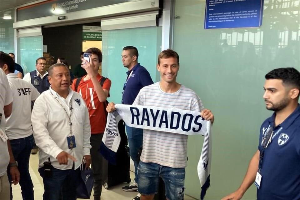 El español Sergio Canales ya está en la Ciudad para ser presentado como jugador de Rayados.